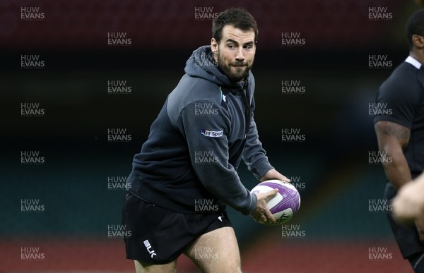 010417 - Ospreys Captains Run - Scott Baldwin during training