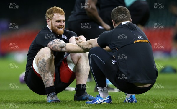 010417 - Ospreys Captains Run - Dan Baker and Nicky Smith during training