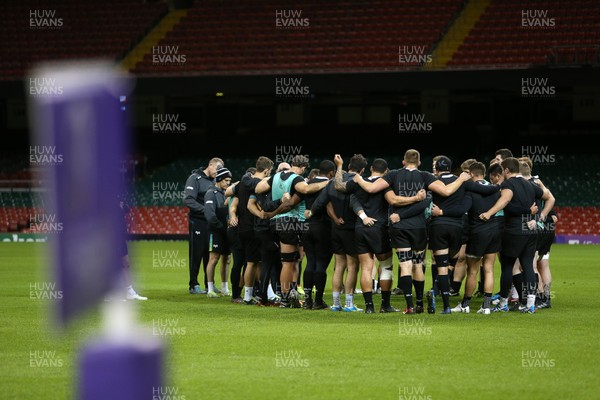 010417 - Ospreys Captains Run - Team huddle during training