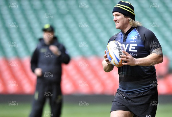 290313 - Ospreys Training - Captains Run - Ospreys Richard Hibbard pictured at the Captains Run