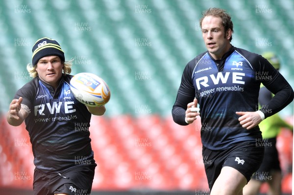 290313 - Ospreys Training - Captains Run - Ospreys Richard Hibbard pictured at the Captains 