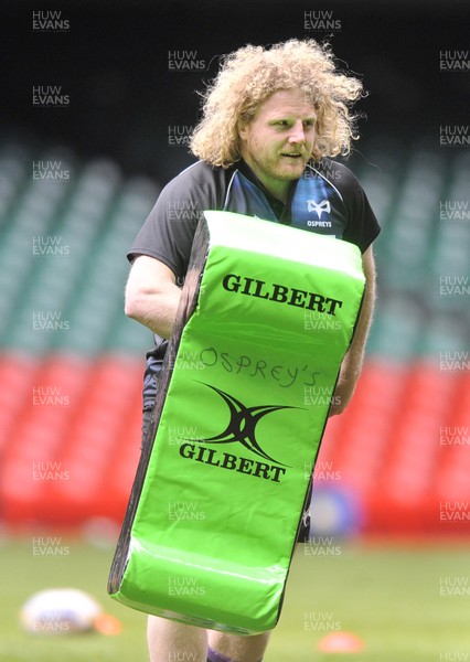 290313 - Ospreys Training - Captains Run - Ospreys Duncan Jones pictured at the Captains Run