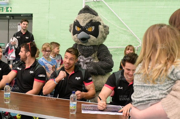 310316 - Ospreys Easter Party - Rhys Webb and Ozzie