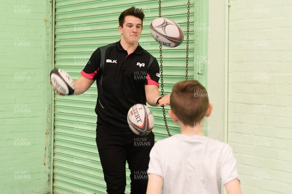 310316 - Ospreys Easter Party - Owen Watkin