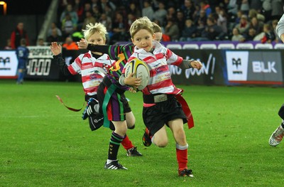 071016 - Ospreys v Blues - GuinnessPro12 -Half time tag rugby at The Ospreys