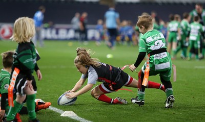 151017 - Ospreys v Clermont Auvergne - European Rugby Champions Cup - Tag Rugby
