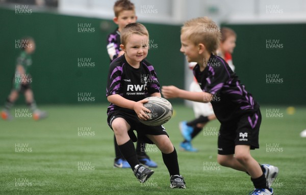 29.04.11 - Ospreys Kids Camp -  