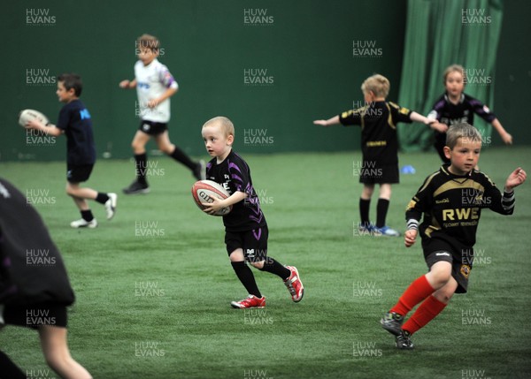 21.04.11.Ospreys Kids Summer Camp, Llandarcy Academy. 