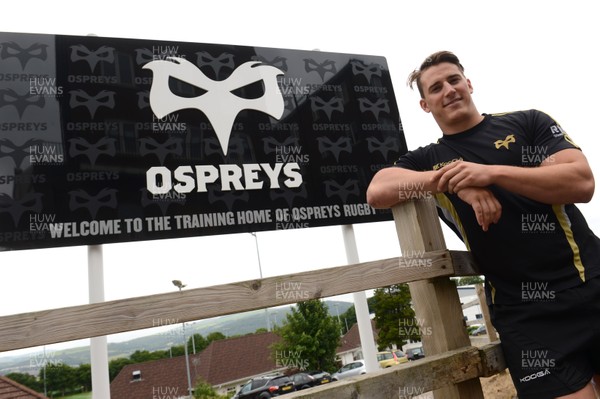 020713 - Ospreys Media Interviews and Training -New signing Jeff Hassler at the Ospreys training HQ at Llandarcy