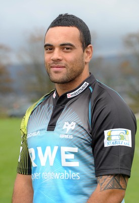 21.10.11 - Ospreys New Signings. New signing Kahn Foluali'i at Llandarcy. 
