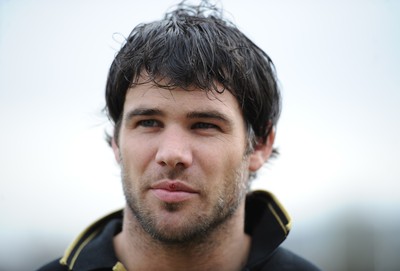 06.04.10 - Ospreys Rugby Press Conference - Mike Phillips talks to reporters. 