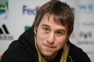 06.04.10 - Ospreys Rugby Press Conference - Ryan Jones talks to reporters. 