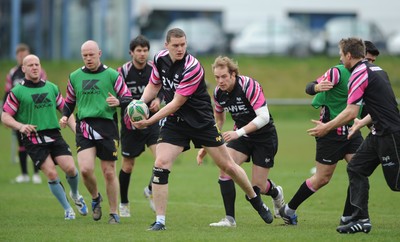 06.04.10 - Ospreys Rugby Training - Ian Evans in action during training. 