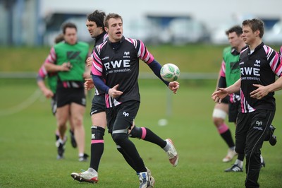 06.04.10 - Ospreys Rugby Training - Tommy Bowe in action during training. 