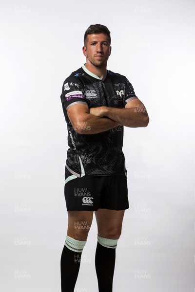 180920 - Ospreys Rugby Kit Launch - Justin Tipuric