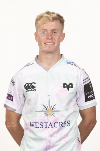 180920 - Ospreys Rugby Squad - Mat Protheroe