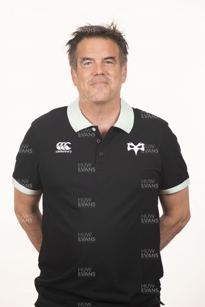 180920 - Ospreys Rugby Squad - Simon Roberts
