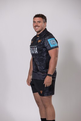 010925 - Ospreys Rugby Squad Portraits - Ben Warren