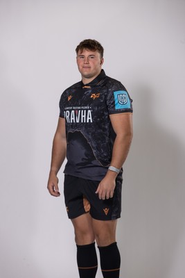 010925 - Ospreys Rugby Squad Portraits - Cam Jones