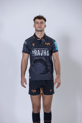 010925 - Ospreys Rugby Squad Portraits - Connor Moyse
