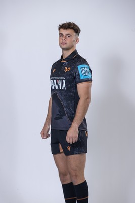 010925 - Ospreys Rugby Squad Portraits - Connor Moyse