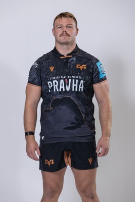 010925 - Ospreys Rugby Squad Portraits - Dewi Lake