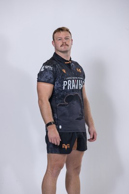 010925 - Ospreys Rugby Squad Portraits - Dewi Lake