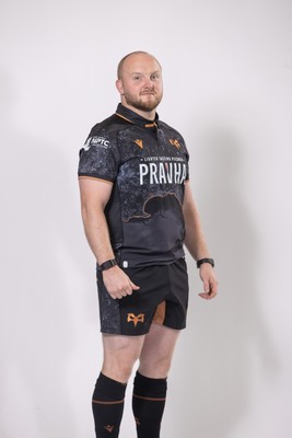 010925 - Ospreys Rugby Squad Portraits - Ethan Lewis
