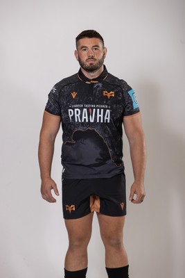 010925 - Ospreys Rugby Squad Portraits - Gareth Thomas