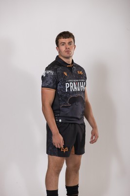 010925 - Ospreys Rugby Squad Portraits - Gwilym Evans