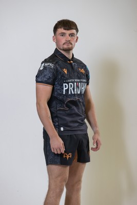 010925 - Ospreys Rugby Squad Portraits - Keillen Cullen