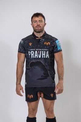 010925 - Ospreys Rugby Squad Portraits - Luke Morgan