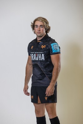 010925 - Ospreys Rugby Squad Portraits - Luke Scully