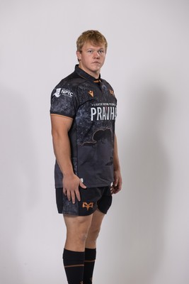 010925 - Ospreys Rugby Squad Portraits - Math Iorwerth-Scott