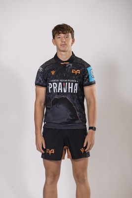 010925 - Ospreys Rugby Squad Portraits - Owen Erasmus