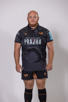 010925 - Ospreys Rugby Squad Portraits - Rhys Henry