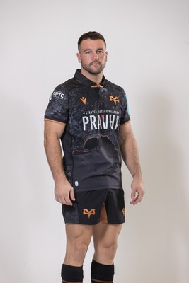 010925 - Ospreys Rugby Squad Portraits - Ryan Conbeer