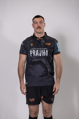 010925 - Ospreys Rugby Squad Portraits - Ryan Smith