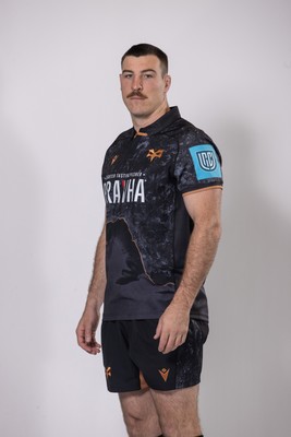 010925 - Ospreys Rugby Squad Portraits - Ryan Smith