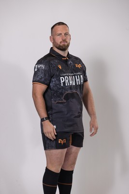 010925 - Ospreys Rugby Squad Portraits - Steffan Thomas
