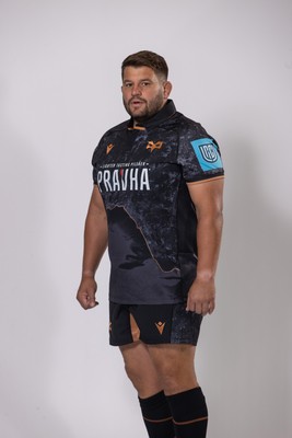 010925 - Ospreys Rugby Squad Portraits - Tom Botha