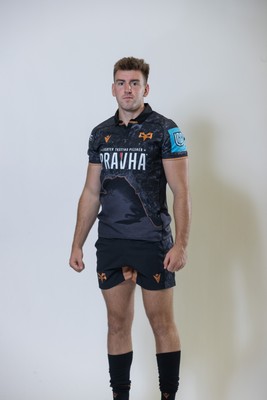 010925 - Ospreys Rugby Squad Portraits - Tom Florence