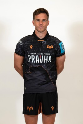 080925 - Ospreys Headshots - Kieran Hardy