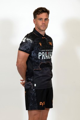 080925 - Ospreys Headshots - Kieran Hardy