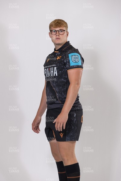 010925 - Ospreys Rugby Squad Portraits - Alfie Thomas