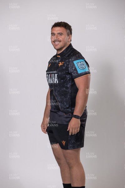010925 - Ospreys Rugby Squad Portraits - Ben Warren