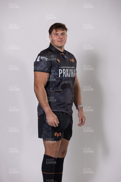 010925 - Ospreys Rugby Squad Portraits - Cam Jones