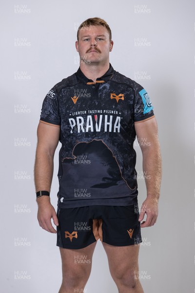 010925 - Ospreys Rugby Squad Portraits - Dewi Lake