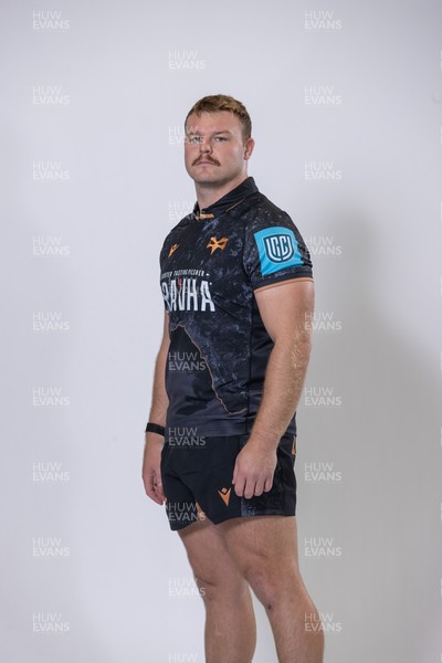 010925 - Ospreys Rugby Squad Portraits - Dewi Lake