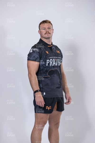 010925 - Ospreys Rugby Squad Portraits - Dewi Lake